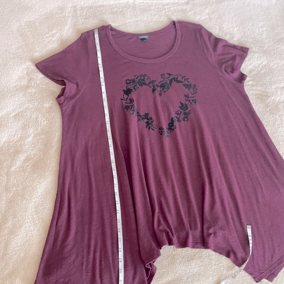 ***SOLD***Torrid Sharkbite Heart Swing Tunic Top - Size 1X - Picture 10 of 13